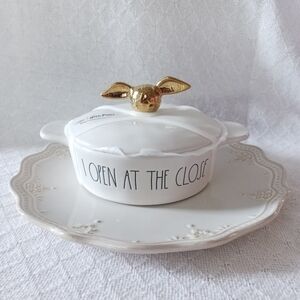Rae Dunn × Harry Potter Golden Snitch I OPEN AT THE CLOSE Ceramic Baking Dish